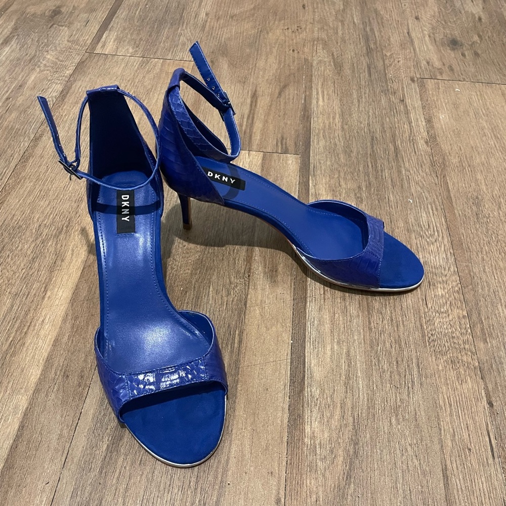 DKNY strapped heals